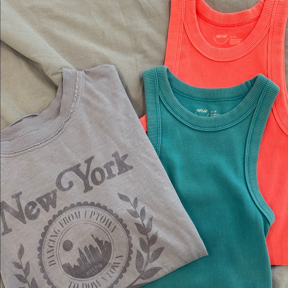 Aerie tops (lot)